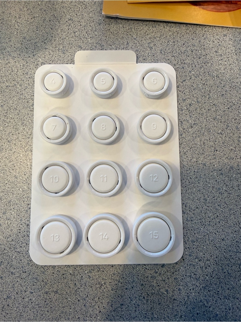 Oura ring sizing kit - Picture 2 of 3